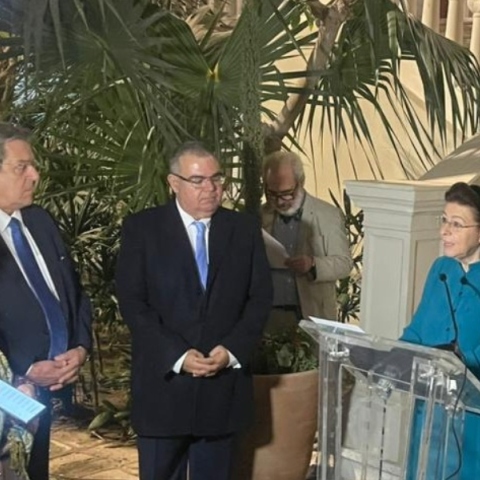 Η Υπουργός Πολιτισμού στα αποκαλυπτήρια προτομής του Κωνσταντίνου Καβάφη στην Πρεσβευτική Κατοικία της Ελλάδας, στο Κάιρο