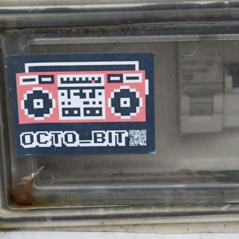 Gen Z και αυτοκίνητα: Θέλουν πίσω κασέτες, CD και κουμπιά 