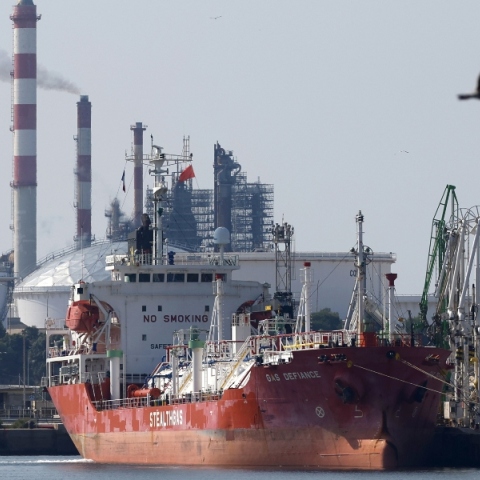 διυλιστηρια πετρελαίου, λιμανι