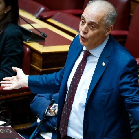 Ο πρόεδρος της Ελληνικής Λύσης, Κυριάκος Βελόπουλος στην Ολομέλεια της Βουλής