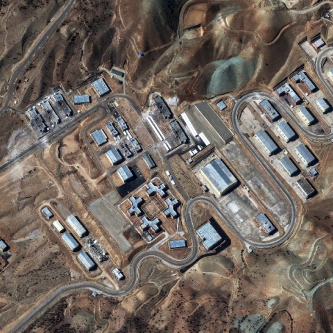 ζημιές από αεροπορική επιδρομή στη βάση πυραύλων Garmdarah, Ιράν