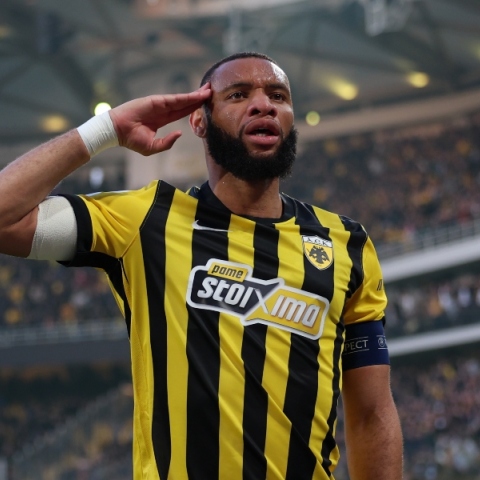 ποδοσφαιριστες πανυγηριζουν