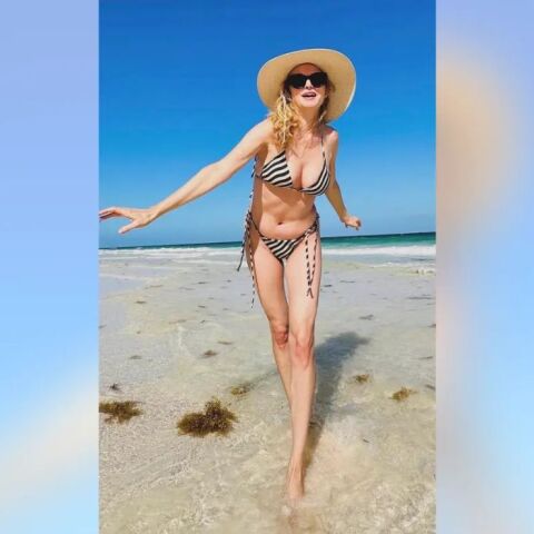 Μπικίνι, γιόγκα και νέος έρωτας για τη Χέδερ Γκράχαμ στο Μεξικό