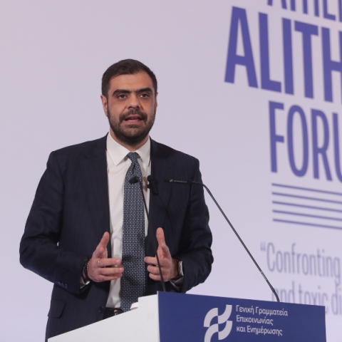 Ο κυβερνητικός εκπρόσωπος, Παύλος Μαρινάκης