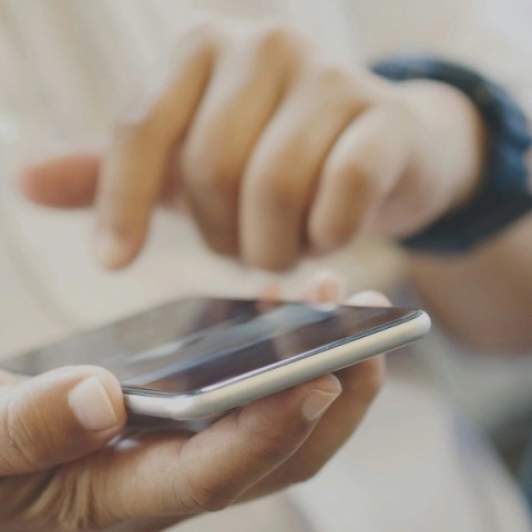 ΕΦΚΑ: Νέα απάτη με παραπλανητικά SMS - Τι να προσέξετε