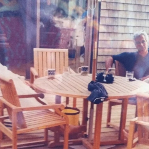 Φωτογραφία ντοκουμέντο με Άντριου, Μάντελσον και Έπσταϊν να εμφανίζονται μαζί