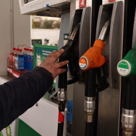Εργαζόμενος σε πρατήριο υγρών καυσίμων