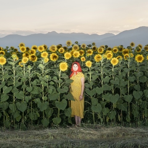 Βίκη Γεωργίου, «Η πίσω αυλή», Έκθεση φωτογραφίας Μαζί, Ορατές_σε συνεργασία με το MOMUS-Μουσείο Φωτογραφίας Θεσσαλονίκης
