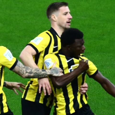 Ολυμπιακός-ΑΕΚ 0-1: Διπλού...τίτλου της Ένωσης στο «Καραϊσκάκης»