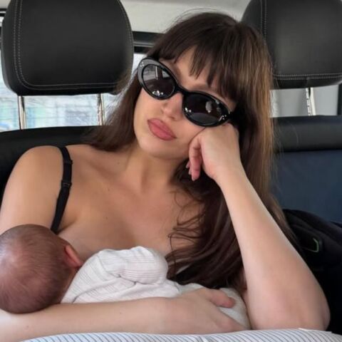 Ούρσουλα Κορμπερό: Η τρυφερή στιγμή με τον θηλασμό του μωρού της