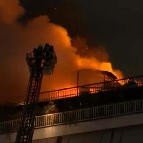 Νέα Σμύρνη: Ένας νεκρός από τη φωτιά σε διαμέρισμα 