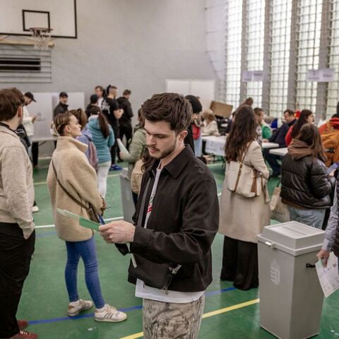Ουρές ψηφοφόρων στις εκλογές στην Ουγγαρία