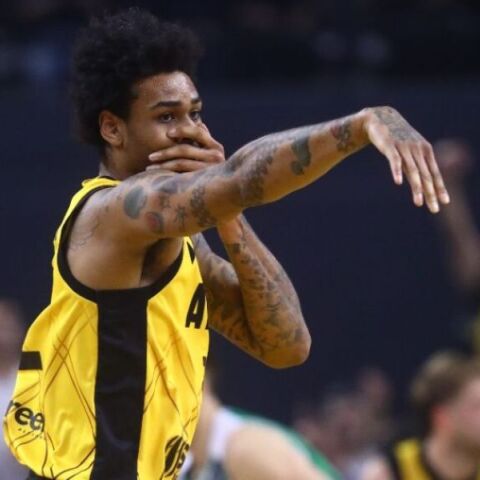 Κιτρινόμαυρος θρίαμβος: Η ΑΕΚ με τεράστια ανατροπή υπέταξε την Μπανταλόνα και πάει στο F4 του BCL