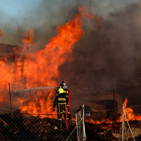 Πυροσβεστική: Δύο συλλήψεις για πυρκαγιές σε Κορινθία και Αχαΐα