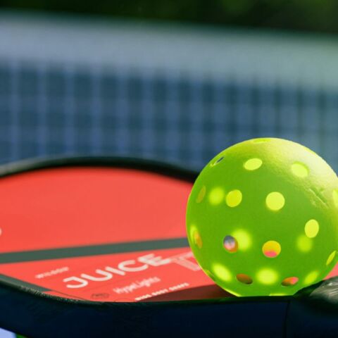 Ρομπότ νικά κορυφαίους παίκτες στο πινγκ πονγκ και γράφει ιστορία 