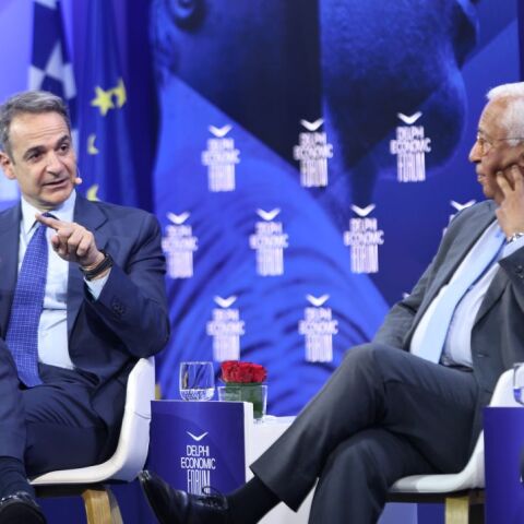 Ο Κυριάκος Μητσοτάκης μαζί με τον Αντόνιο Κόστα στο Οικονομικό Φόρουμ των Δελφών