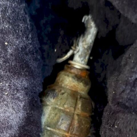 Κυψέλη: Εντοπίστηκε χειροβομβίδα σε διαμέρισμα – Συνελήφθησαν τρία άτομα