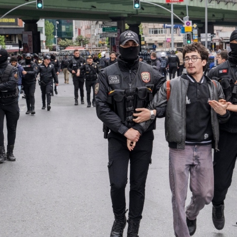 Κωνσταντινούπολη: Η αστυνομία συνέλαβε δεκάδες ανθρώπους ενόψει Πρωτομαγιάς