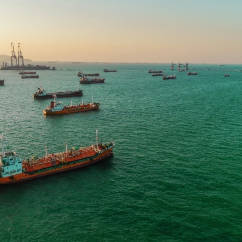 Reuters: Τα Ηνωμένα Αραβικά Εμιράτα αποχωρούν από τον ΟΠΕΚ