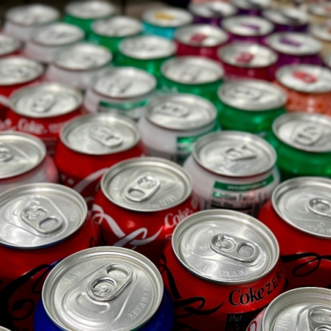 Φόρο στα αναψυκτικά που περιέχουν ζάχαρη θα επιβάλει η Γερμανία από το 2028	