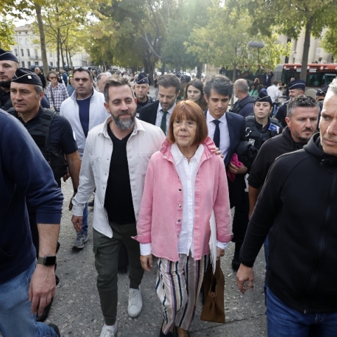 Γαλλία: Επαναλειτουργεί η ιστοσελίδα πίσω από τους μαζικούς βιασμούς της Ζιζέλ Πελικό