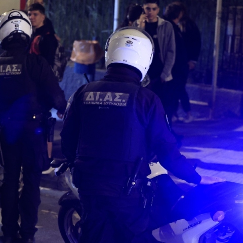 Κολωνός: 73χρονος προσπάθησε να ληστέψει κατάστημα με την απειλή όπλου