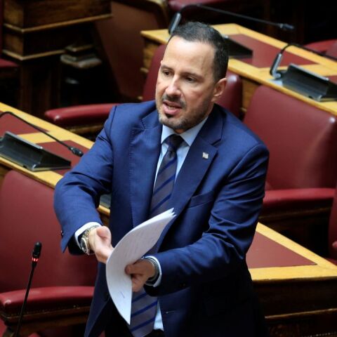 Ο Kώστας Χήτας στη Βουλή