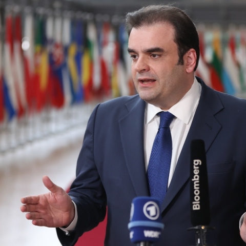 Πιερρακάκης: Η Ελλάδα αποπληρώνει πρόωρα 6,9 δισ. ευρώ χρέους τον Ιούνιο	