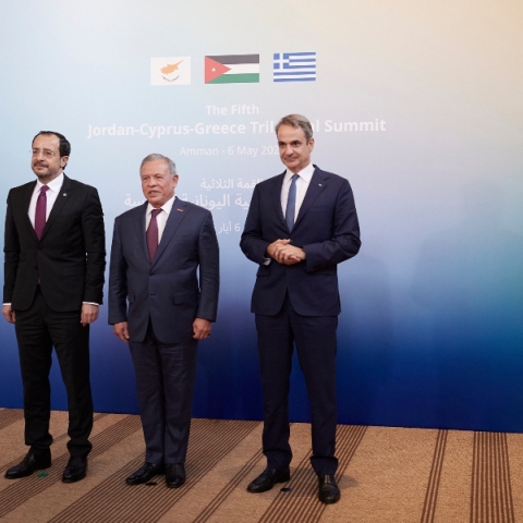 Στο Αμμάν ο Μητσοτάκης: Τα Στενά του Ορμούζ πρέπει να επιστρέψουν στο προηγούμενο status quo