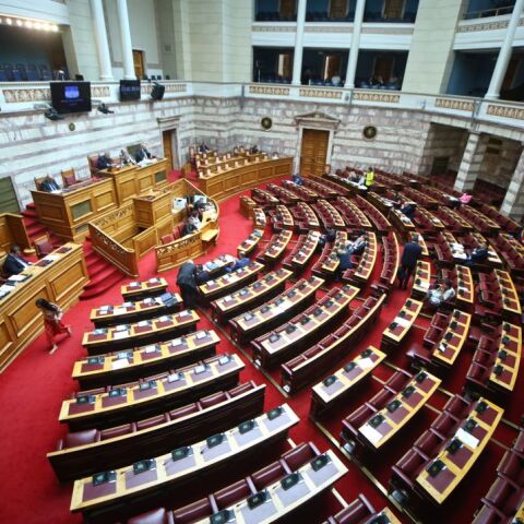 ΠΑΣΟΚ: Αίτημα για ακρόαση Τζαβέλλα και Δεμίρη στη Βουλή