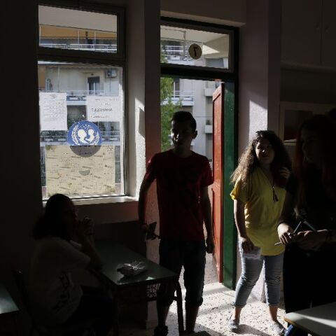 Πότε κλείνουν τα σχολεία για καλοκαίρι - Τι ισχύει σε Γυμνάσια και Λύκεια, πότε ξεκινούν οι Πανελλήνιες