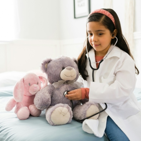 «Teddy Bear Hospital»: Μια δράση για να ξεπεράσουν τα παιδιά τον φόβο για τους γιατρούς	