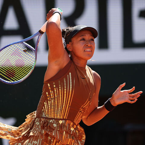Η Ναόμι Οσάκα έκλεψε την παράσταση στο Roland Garros με outfit εμπνευσμένο από τον Πύργο του Άιφελ