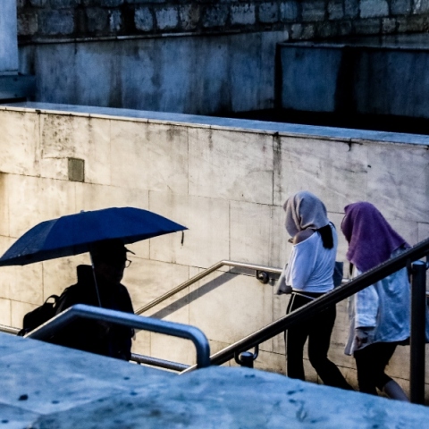 Καιρός σήμερα: Βροχές σε Ιόνιο, Ήπειρο και Δυτική Στερεά – Μικρή πτώση της θερμοκρασίας