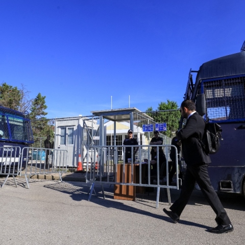 Τέμπη: Αναβλήθηκε επ’ αόριστον η δίκη του ελεγκτή της Εθνικής Αρχής Διαφάνειας