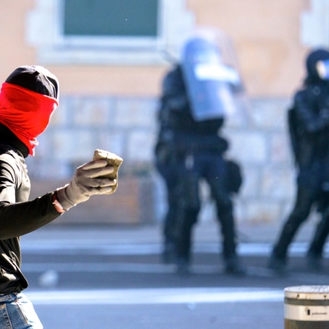Ελβετία: Συγκρούσεις μεταξύ διαδηλωτών και αστυνομίας, σε πορεία κατά της G7	