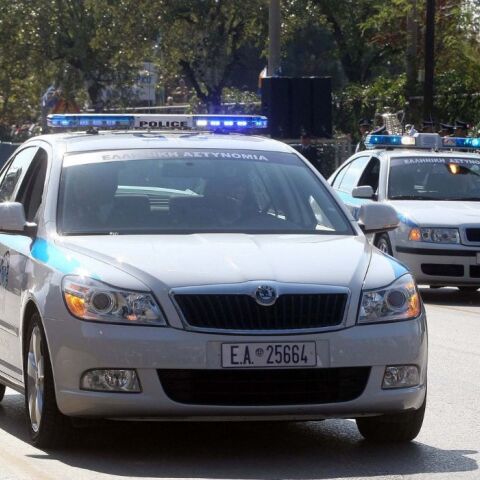 Θεσσαλονίκη: Τράκαρε μεθυσμένος, εγκατέλειψε το σημείο και κρύφτηκε σε ρεματιά.