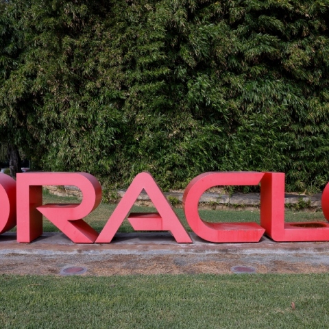 Μπαράζ απολύσεων από την Oracle λόγω τεχνητής νοημοσύνης σε όλο τον κόσμο