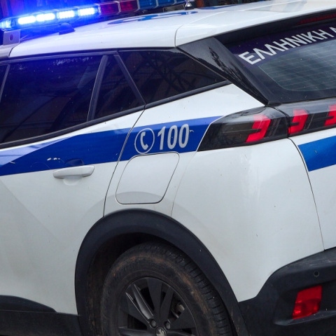 Λάρισα: Στη φυλακή ο 50χρονος που κρατούσε όμηρο την πρώην γυναίκα του - Έκανε live στα social media 