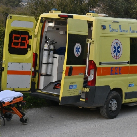 Τραγωδία στη Βόνιτσα: Τοπογράφος ανασύρθηκε χωρίς τις αισθήσεις του - Καταπλακώθηκε από φερτά υλικά
