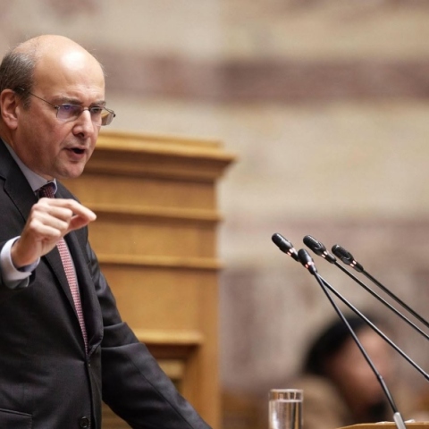 Χατζηδάκης: Η παραβατικότητα στις αντλίες καυσίμων μειώθηκε μέσα σε δύο χρόνια	