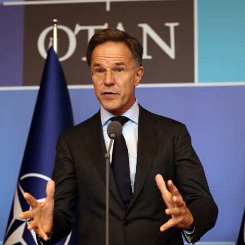 Οι νέες αμερικανικές επιθέσεις στο Ιράν ήταν απολύτως απαραίτητες, λέει ο επικεφαλής του ΝΑΤΟ 