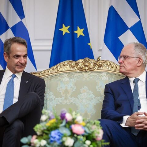 Φωτογραφικά στιγμιότυπα από την δεξίωση στο Προεδρικό Μέγαρο για την 52η επέτειο αποκατάστασης της Δημοκρατίας
