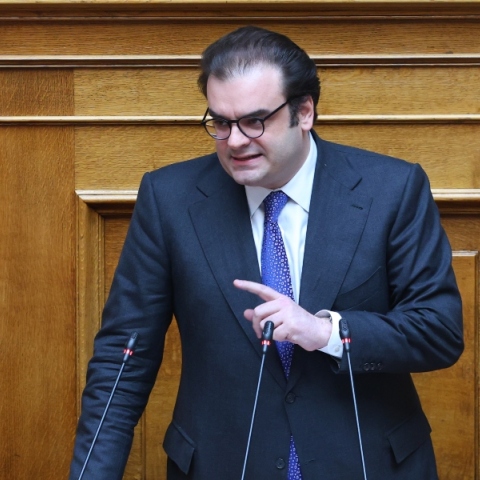 Πιερρακάκης για Αναθεώρηση Συντάγματος: Εκκωφαντική η αντίφαση της αντιπολίτευσης για το Άρθρο 16