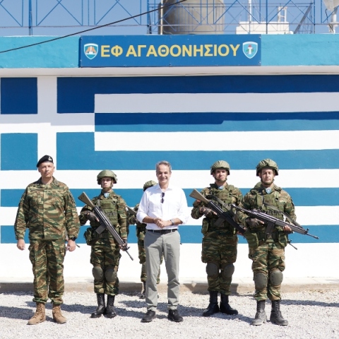 Μητσοτάκης από Αγαθονήσι: Θα εμποδίσουμε τους άθλιους διακινητές να εκμεταλλεύονται απελπισμένους ανθρώπους