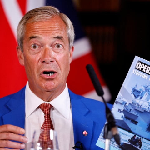 «Επιχείρηση Φρούριο»: Το Reform UK θέλει να ρίξει το Πολεμικό Ναυτικό στη μάχη κατά των μεταναστών 
