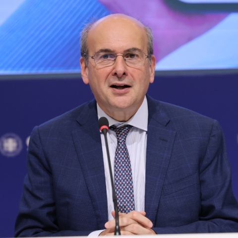 Χατζηδάκης: Στον κάλαθο των αχρήστων οι αμφισβητήσεις για την ηλεκτρική σύνδεση Ελλάδας-Κύπρου 