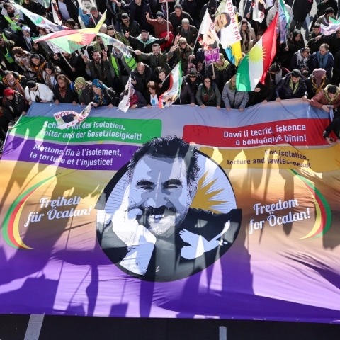 Σε πορεία διάλυσης το PKK, καταγγέλλει τα «λάθη» στο νομοσχέδιο για το μέλλον των μαχητών του	