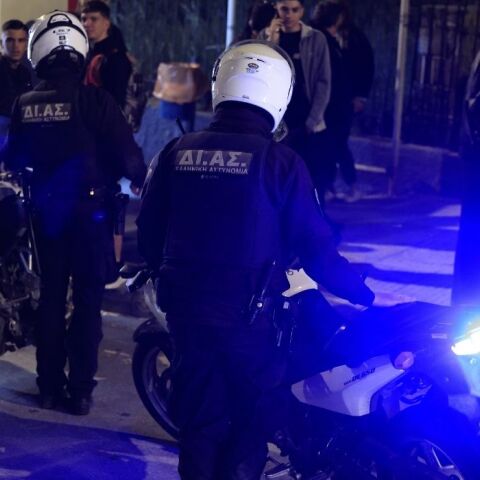 Κυψέλη: Νεκρό βρέφος βρέθηκε μέσα σε δοχείο σε βαλίτσα 