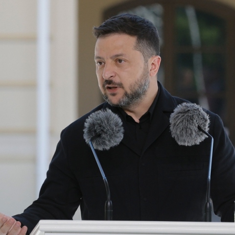 Ο Ζελένσκι προειδοποιεί αεροπορικές και ασφαλιστικές εταιρείες ότι ο ρωσικός εναέριος χώρος δεν είναι ασφαλής